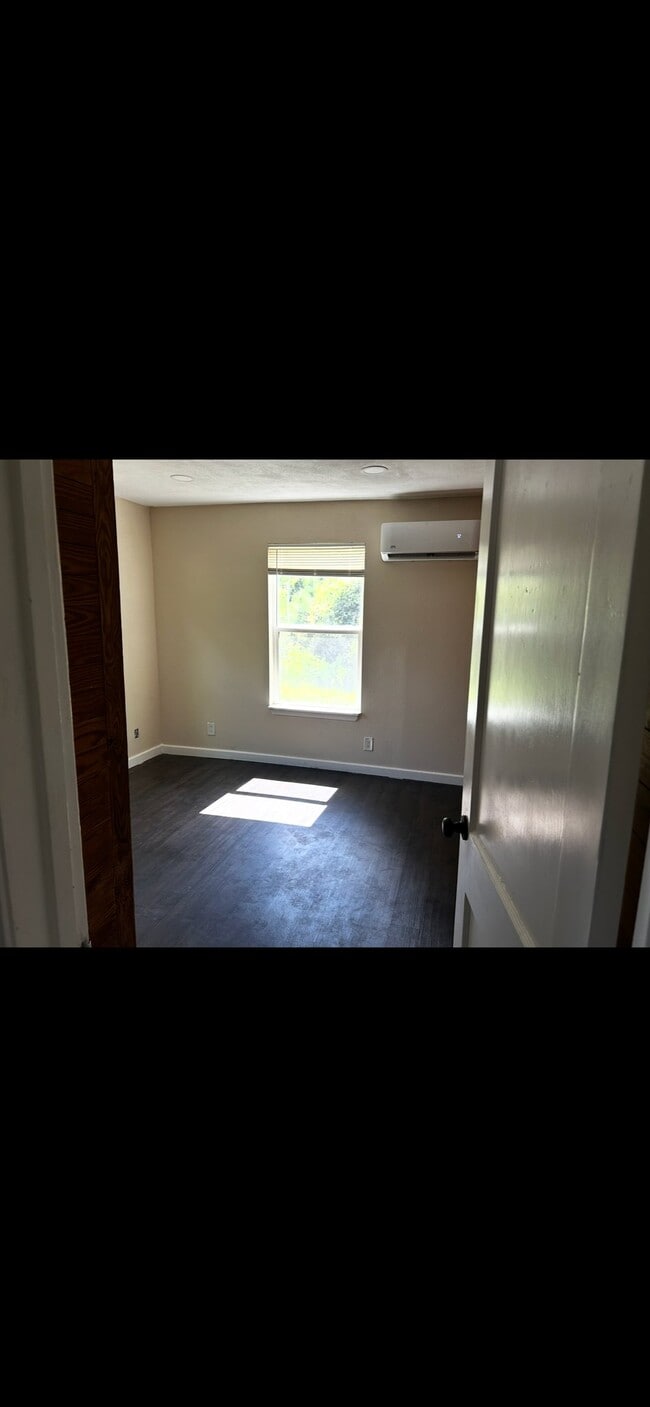 Building Photo - 12735 Willis Waukegan Rd