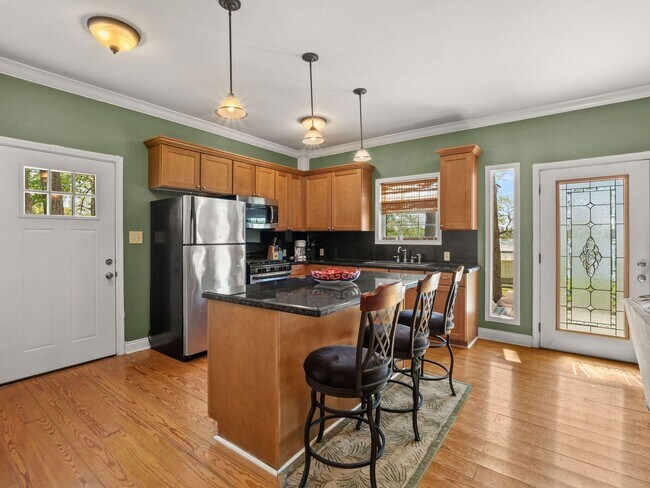 Building Photo - 652 Emory Landing Rd