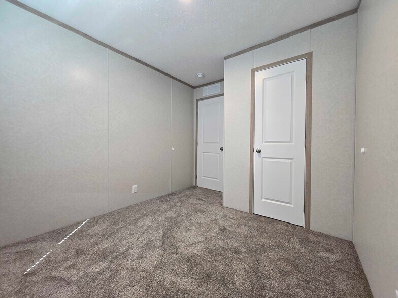 Building Photo - 52792 S Zacharias Ct