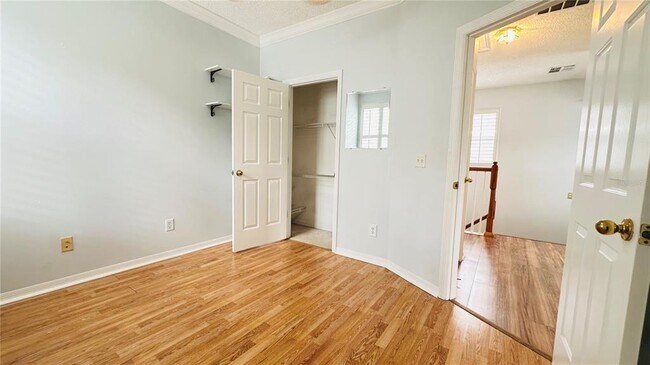Building Photo - 622 Wisteria Ln