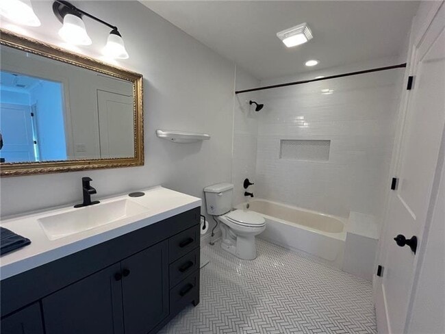 Building Photo - 2668 Brown Cir SE