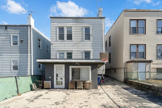 Building Photo - 327 Columbia Ave