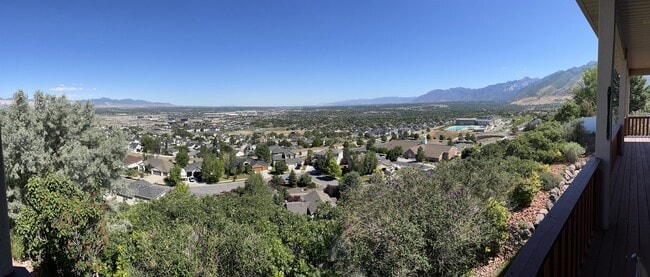 Building Photo - 561 Rocky Knoll Ln