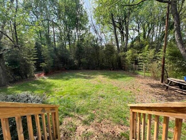 Building Photo - 1256 Edgewood Rd