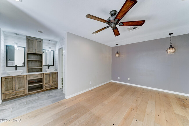Building Photo - 2345 E Lupine Ave
