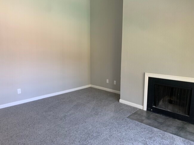 Building Photo - 6280 Havenside Dr