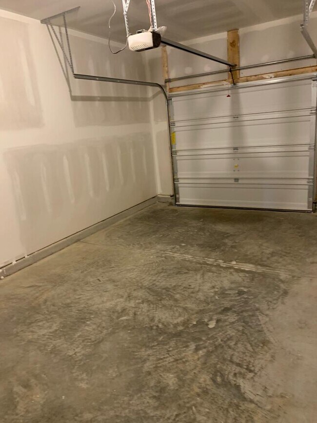 Building Photo - 3306 Deerchase Cir