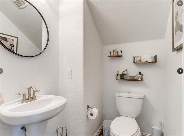 Building Photo - 5825 Valley Haven Way