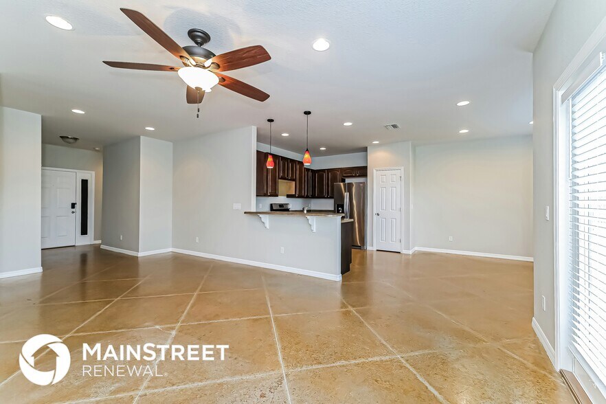 Building Photo - 4732 Summerfield Cir