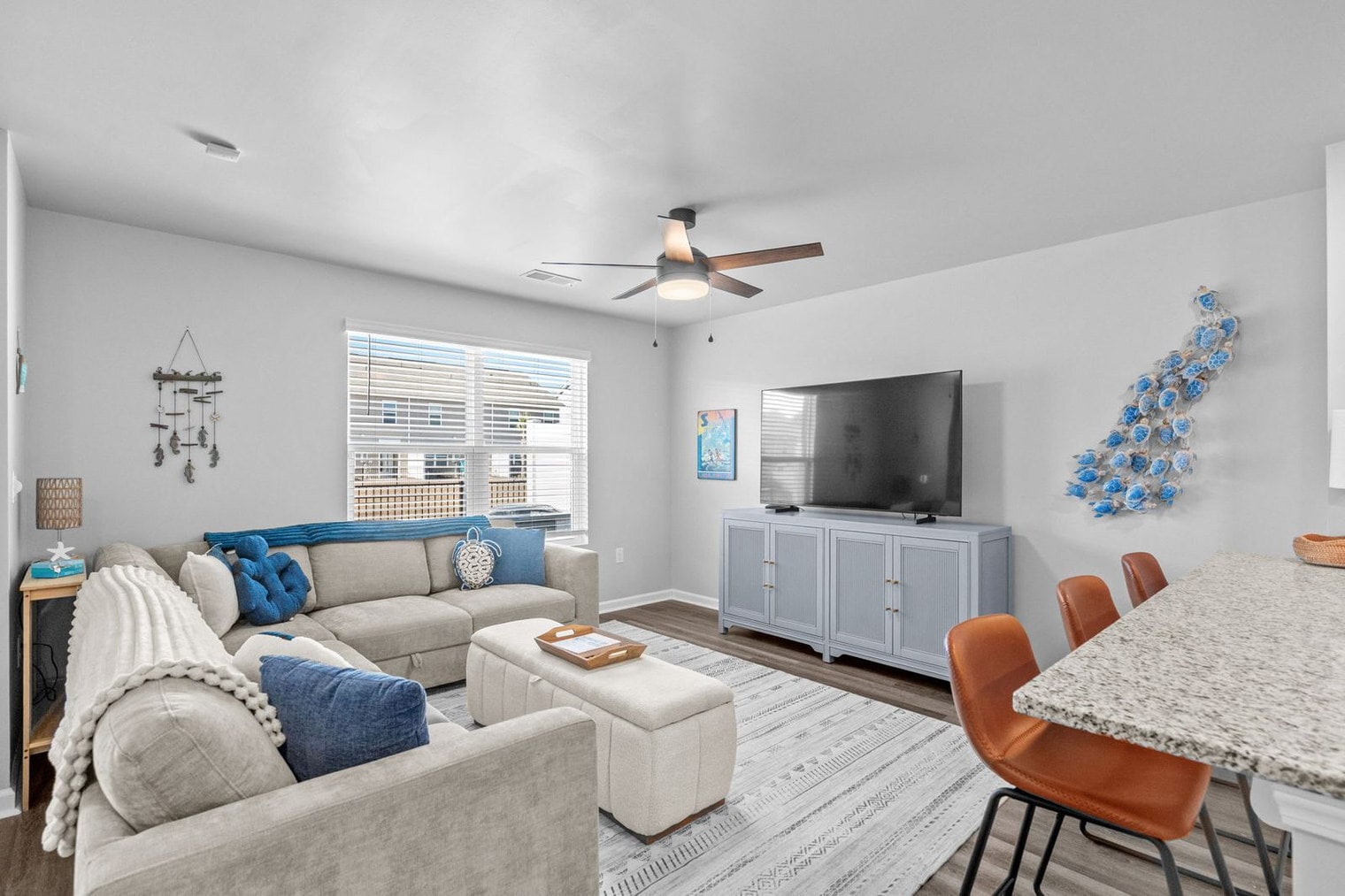 Building Photo - 2031 Lake View Cir