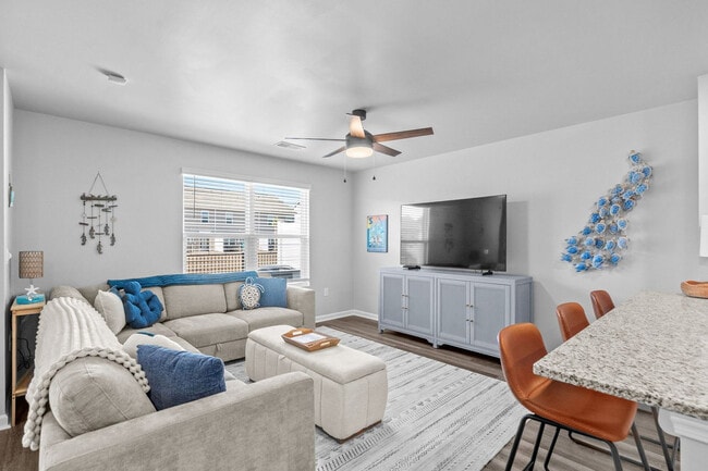 Building Photo - 332 Bayou Loop