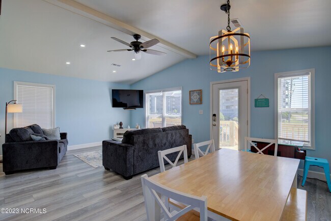 Building Photo - 1883 New River Inlet Rd