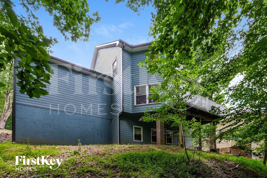 Building Photo - 1520 Maplewood Ct