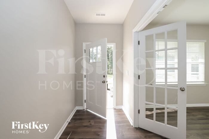 Building Photo - 341 Willowbrooke Way