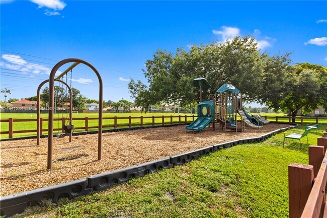 Building Photo - 11085 Neptune Dr