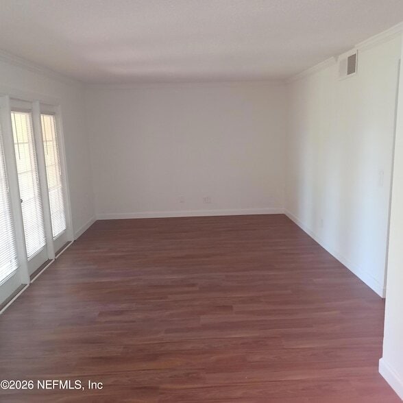 Building Photo - 3918 La Mirada Dr N
