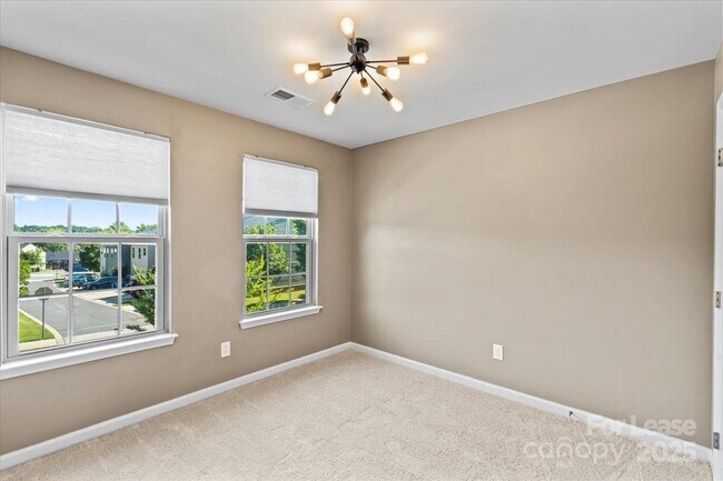 Building Photo - 3323 Major Samuals Way