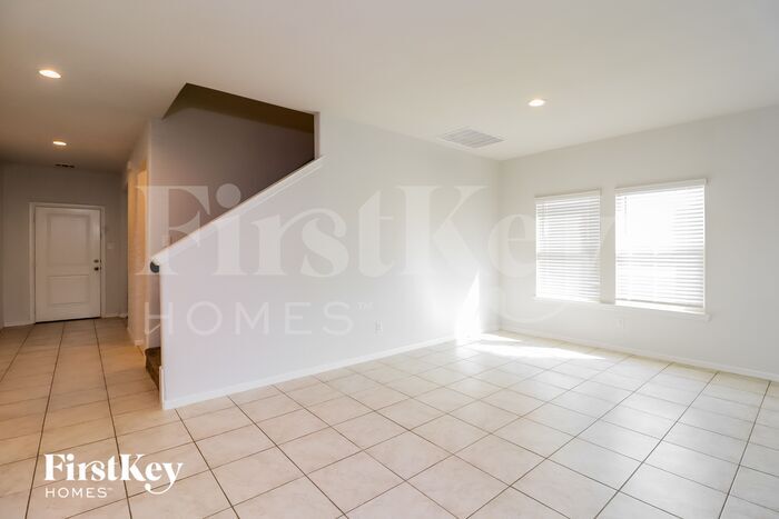 Building Photo - 10479 Ft Cibolo Trl