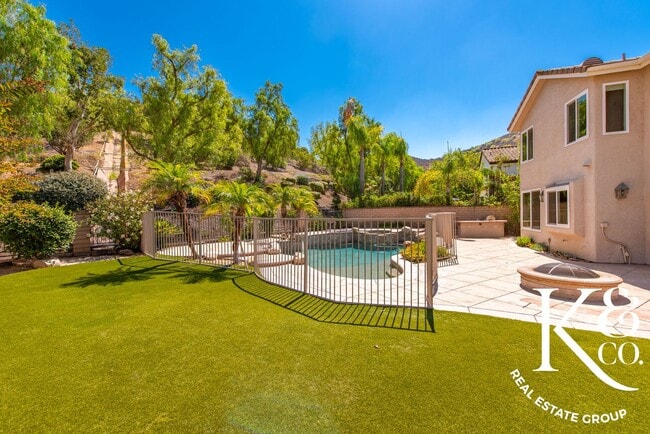 Building Photo - Immaculate 4-Bedroom Home in Sought-After ...