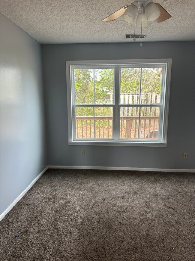 Building Photo - Coming soon 3 Bedroom 2 1/2 bath Townhome