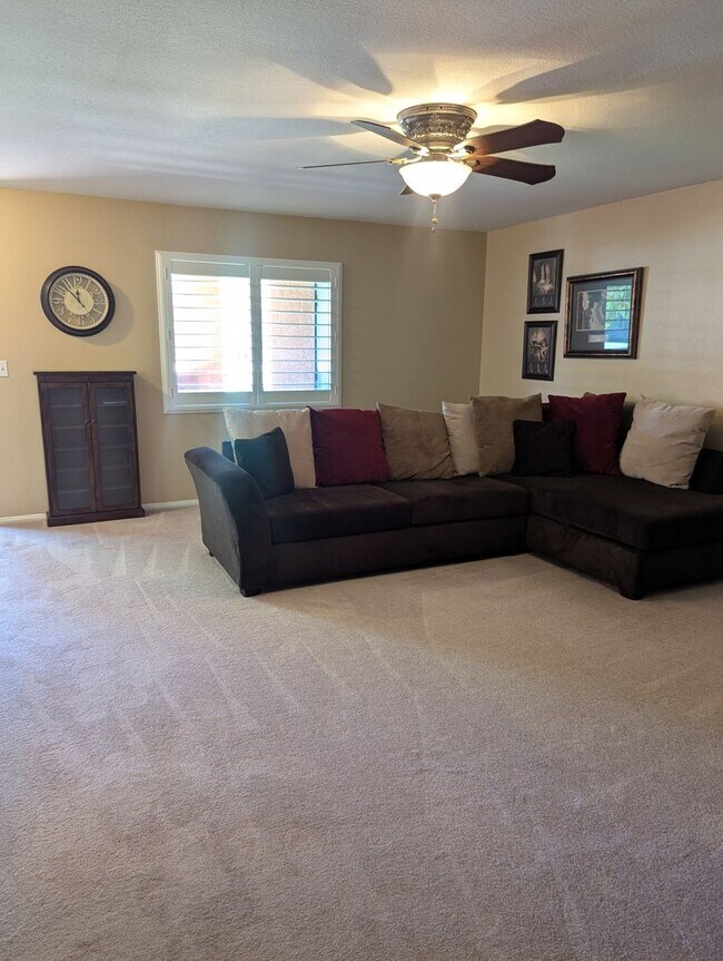 Building Photo - Furnished Condo at the Falls!