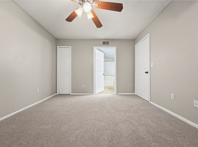 Building Photo - 3rd Floor 2/2 Condo near Millenia Mall with private patio