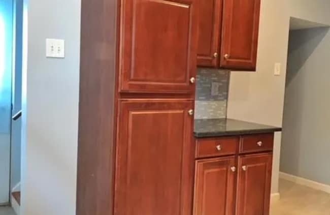 Building Photo - 413 W Porter St