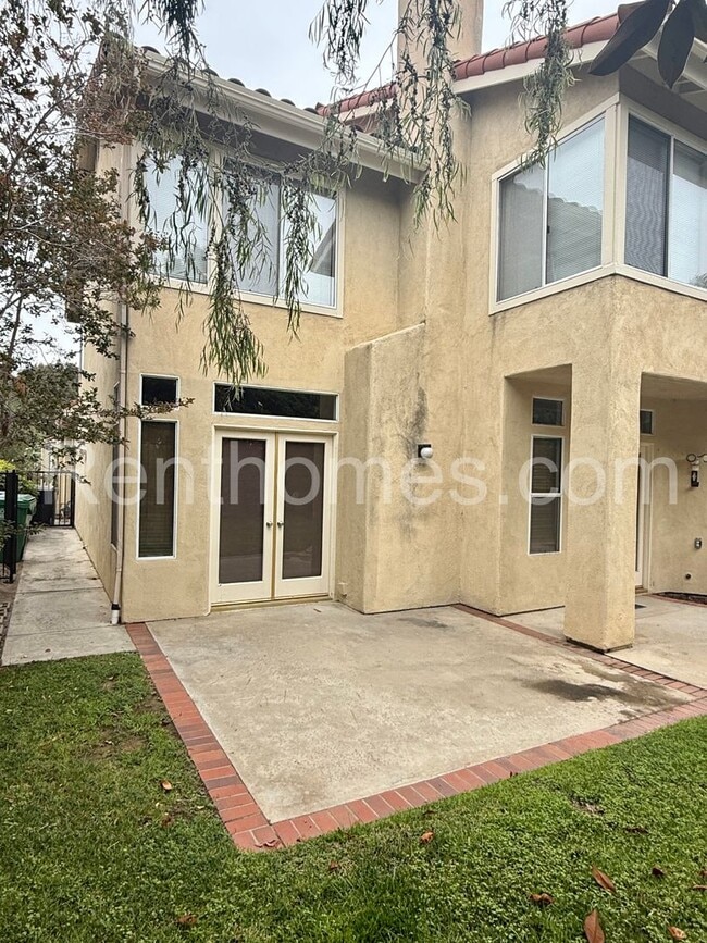 Building Photo - 12613 Crest Knolls Ct