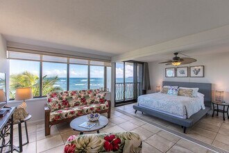 Building Photo - SUNSET SHORES, WAIALUA BEACHFRONT.