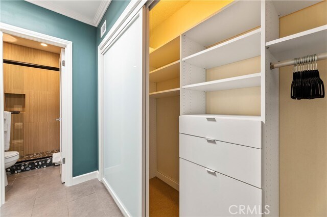 Building Photo - 8535 W Knoll Dr