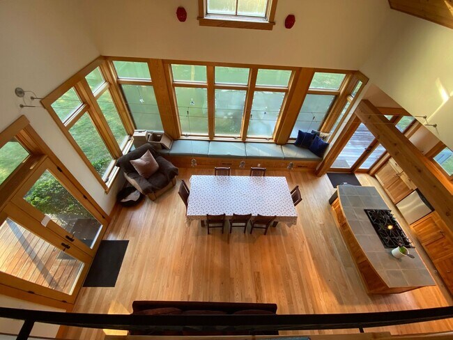 Building Photo - Furnished Home on False Bay