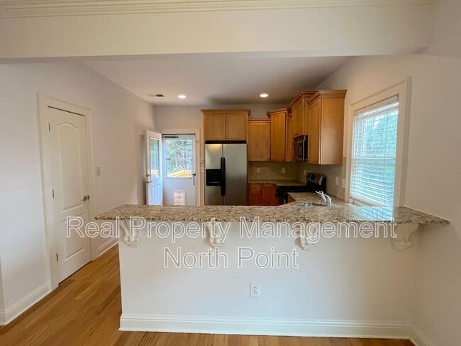 Building Photo - 1357 Eubanks Ave