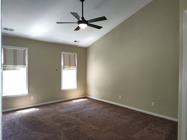 Building Photo - Stunning Corner Lot home located within a cul-de-sac in the Mitchell Glen Community!