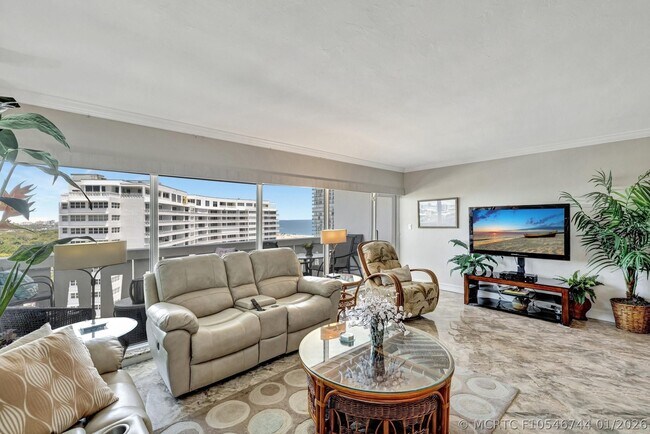 Building Photo - 2100 S Ocean Dr