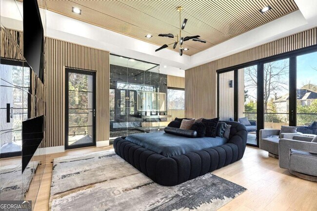 Building Photo - 3600 Lower Roswell Rd