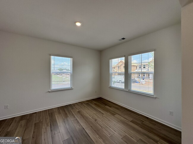 Building Photo - 113 Sunny Side Wy