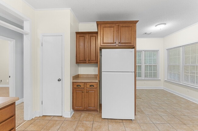 Building Photo - 406 Aspen Ct