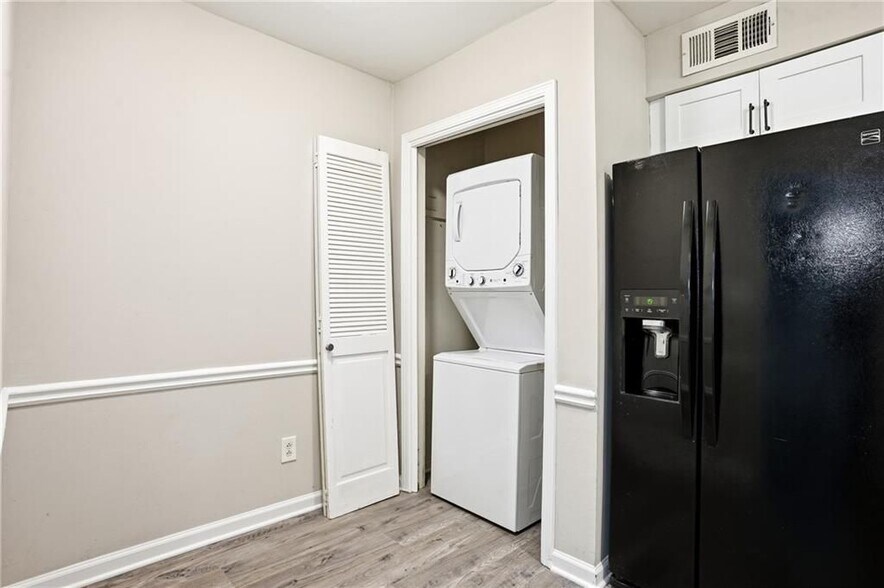 Building Photo - 151 Elysian Way NW