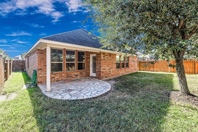 Building Photo - 4834 Oak Rambling Dr