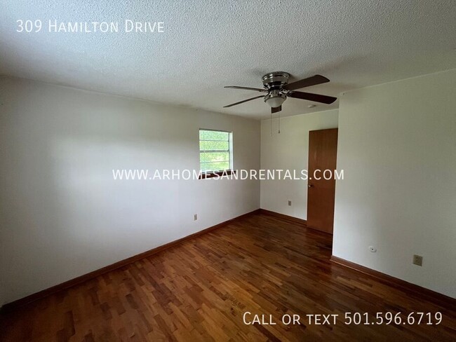 Building Photo - 309 Hamilton Dr