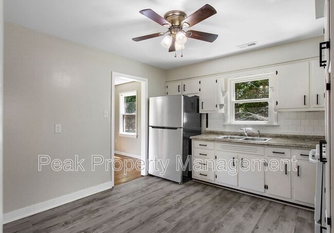 Building Photo - 1407 Northbury Ave