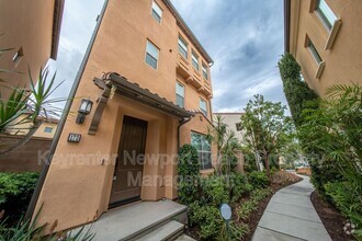 Building Photo - 172 Milky Wy