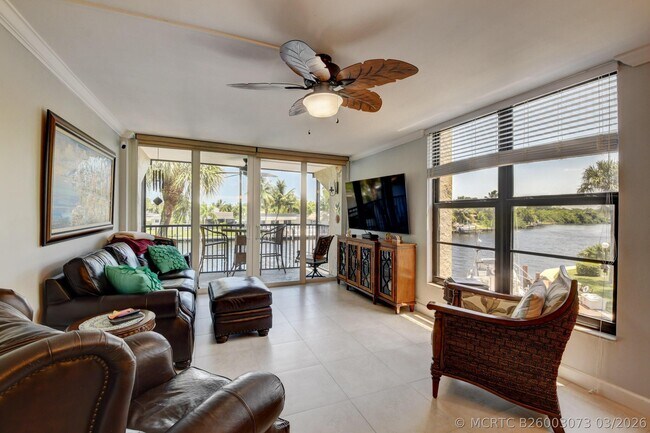 Building Photo - 19 Royal Palm Way