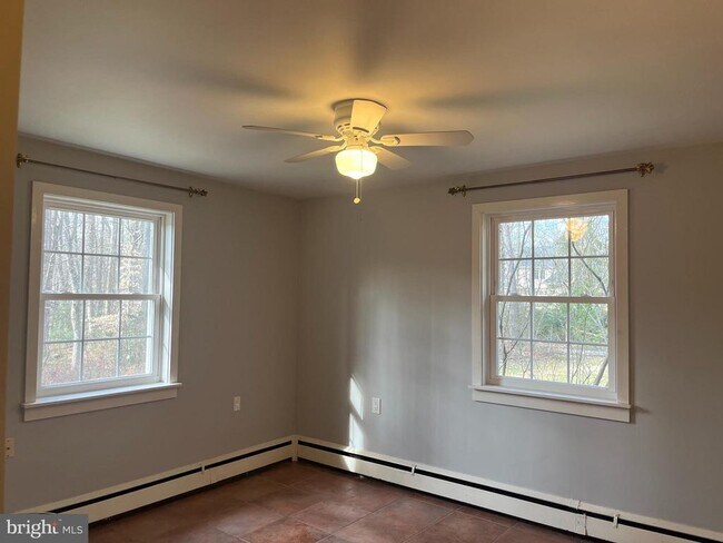 Building Photo - 6822 Sorrel St