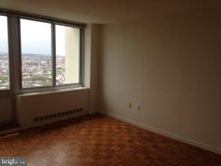 Building Photo - 604 S Washington Square