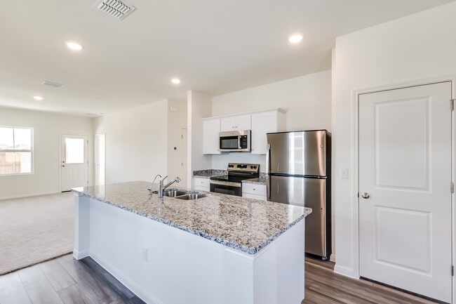 Building Photo - 208 Wedemeyer St