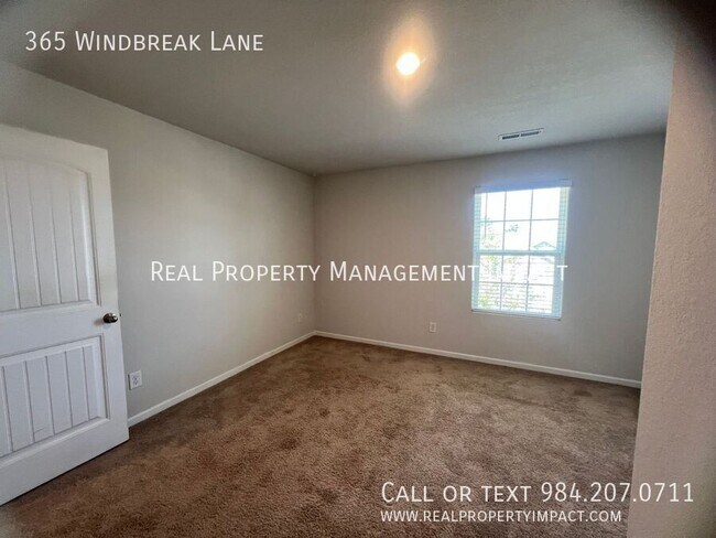 Building Photo - 365 Windbreak Ln