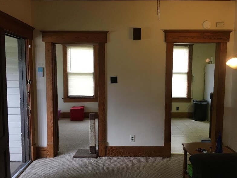 Building Photo - 208 Avondale Ave