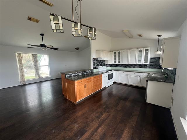 Building Photo - 4433 Co Rd 895