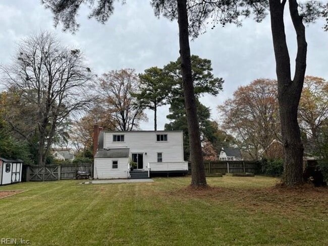 Building Photo - NORFOLK HOME W/LARGE FENCED YARD FOR RENT!